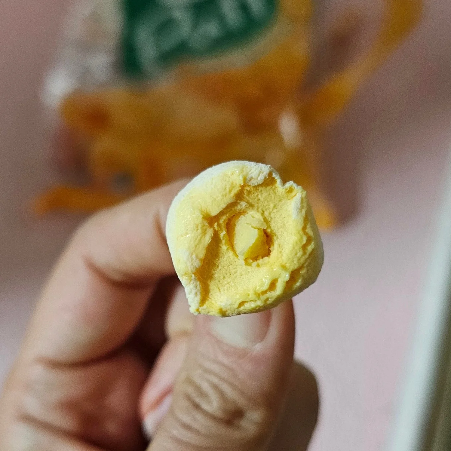 Oishi O-Puff Mango Cream Filled Marshmallow (24 x 3.5g – 84g) - Image 7
