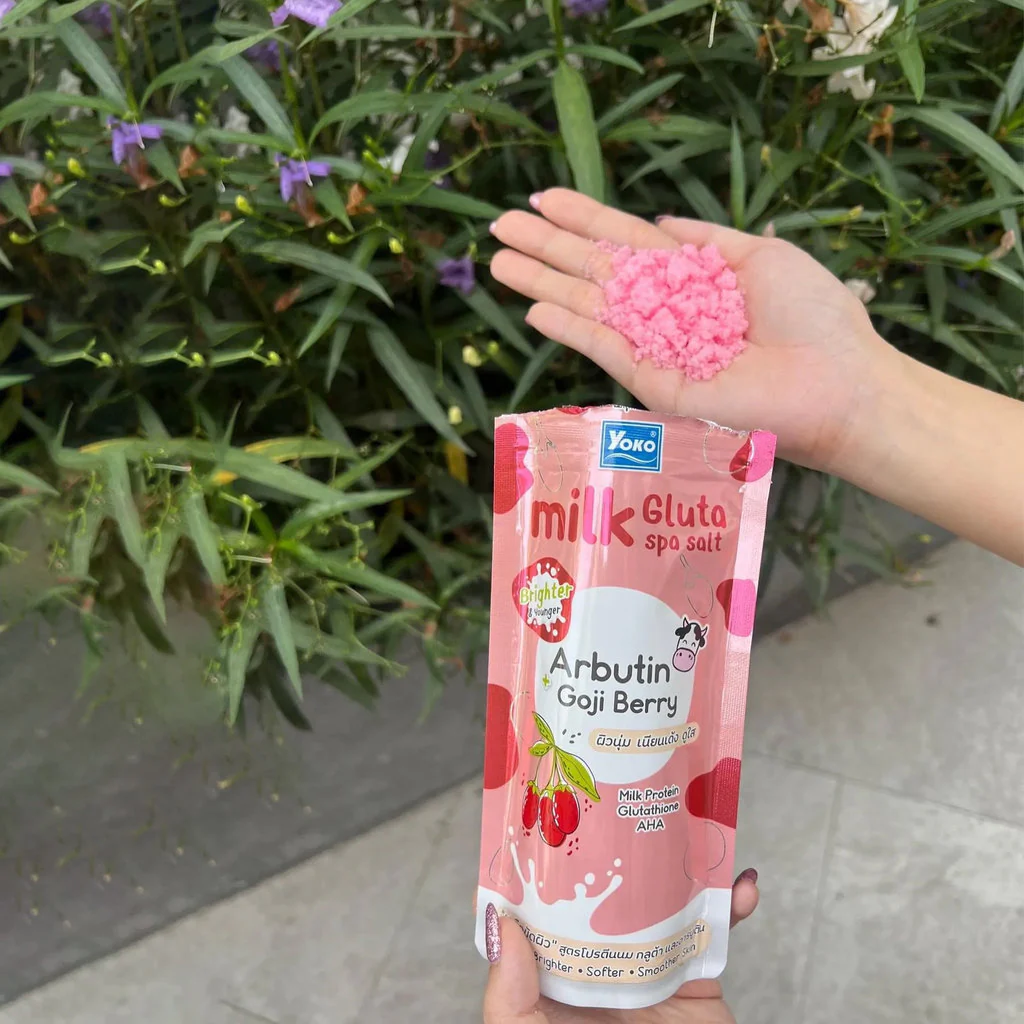 Yoko Milk Gluta Spa Salt + Arbutin with Goji Berry – 300g - Image 10
